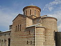 что такое пицунда на флоте. 120px PitsundaCathedral. что такое пицунда на флоте фото. что такое пицунда на флоте-120px PitsundaCathedral. картинка что такое пицунда на флоте. картинка 120px PitsundaCathedral. ПИЦУНДА, приморский климатический курорт в Абхазской АССР на одноимённом мысе Черноморского побережья Кавказа, в 20 км к Ю. от Гагры. Лето очень тёплое (ср. темп-pa авг. 23 о С), зима очень мягкая (ср. темп-pa янв. 6 о С); осадков 1410 мм в год. Леч. средства: аэрогелиотерапия, морские купания (с мая до конца октября). Показания: заболевания органов дыхания нетуберкулёзного характера, функциональные расстройства нервной системы, анемии. Широкий мелкопесчаный пляж. В 1960-е гг. был возведён пансионат на 3 тыс. мест, в ансамбле к-рого доминируют 7 высотных корпусов, расположенных вдоль берега Чёрного м. (1959-67, арх. М. В. Посохин, А. А. Мндоянц, В. А. Свирский, Ю. В. Попов, инж. С. Я. Школьников, В. С. Николаев; илл. см. т. 1, табл. II, стр. 64-65). Заповедник реликтовой пицундской сосны (пл. ок. 200 га). Туристская база.