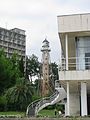 что такое пицунда на флоте. 90px Lighthouse Pitsunda. что такое пицунда на флоте фото. что такое пицунда на флоте-90px Lighthouse Pitsunda. картинка что такое пицунда на флоте. картинка 90px Lighthouse Pitsunda. ПИЦУНДА, приморский климатический курорт в Абхазской АССР на одноимённом мысе Черноморского побережья Кавказа, в 20 км к Ю. от Гагры. Лето очень тёплое (ср. темп-pa авг. 23 о С), зима очень мягкая (ср. темп-pa янв. 6 о С); осадков 1410 мм в год. Леч. средства: аэрогелиотерапия, морские купания (с мая до конца октября). Показания: заболевания органов дыхания нетуберкулёзного характера, функциональные расстройства нервной системы, анемии. Широкий мелкопесчаный пляж. В 1960-е гг. был возведён пансионат на 3 тыс. мест, в ансамбле к-рого доминируют 7 высотных корпусов, расположенных вдоль берега Чёрного м. (1959-67, арх. М. В. Посохин, А. А. Мндоянц, В. А. Свирский, Ю. В. Попов, инж. С. Я. Школьников, В. С. Николаев; илл. см. т. 1, табл. II, стр. 64-65). Заповедник реликтовой пицундской сосны (пл. ок. 200 га). Туристская база.